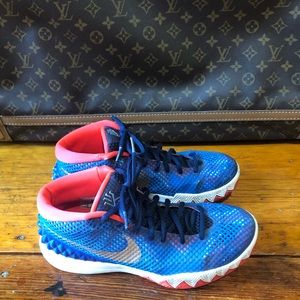 Nike Kyrie 1 USA Independence Day 705277-401